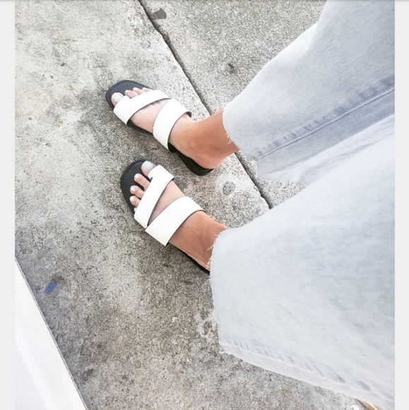 🚨The Santeria// white croc print sandal - Picture 8 of 8